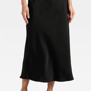 Women’s Elegant Black Midi Skirt